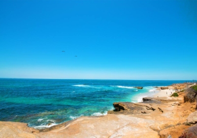 Image of rocks in La Jolla cove