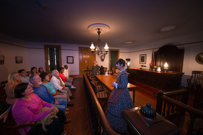 Whaley House guests at courthouse